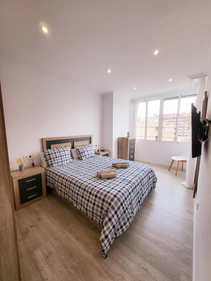 Lägenhet Stylish 3 Bedroom Penthouse In Centre With Large Pool Close To The