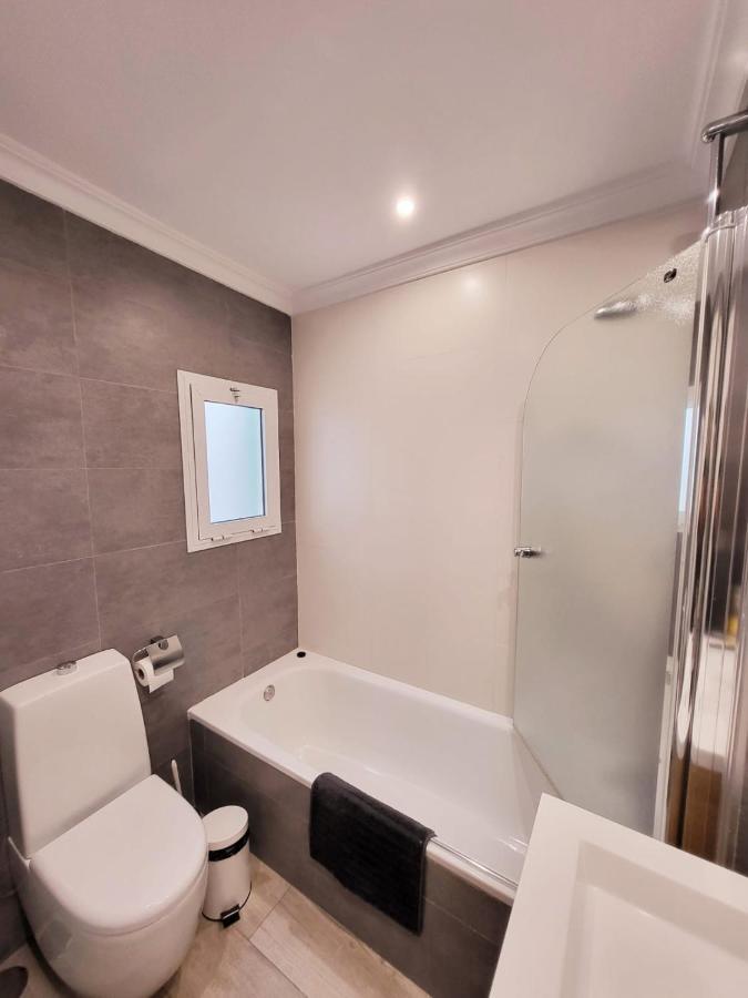 Stylish 3 Bedroom Penthouse In Centre With Large Pool Close To The Marbella